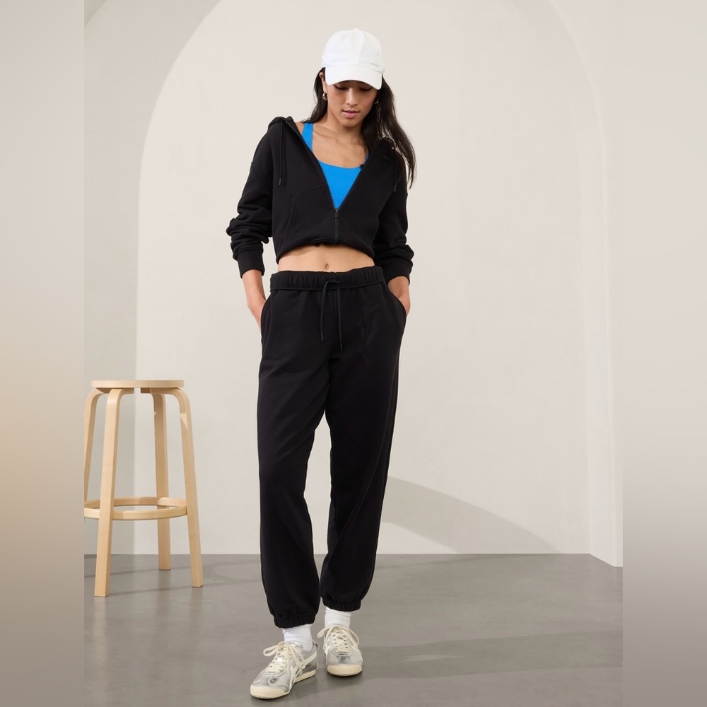 Athleta Forever Fleece High Rise Jogger // Black #891669